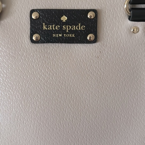 Gently used Kate Spade purse! - Picture 6 of 6